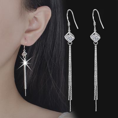 Lucky Rubik's Cube Ear Hook Brincos de temperamento sensível premium femininos Brincos longos com franjas Joias para orelha