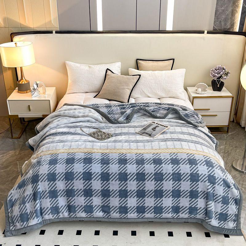 Double Layered Printed Thickened Raschel Soft Blanket Heat Retention Warm Quilt No Shedding Colorfast Anti-static Travel Throw