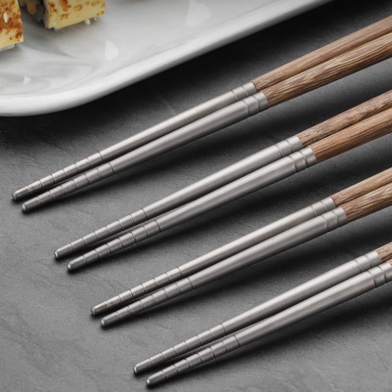 243mm Long Chopsticks Anti-slip Anti-scalding High-strength Tableware/Kitchenware Made of Wood And Pure Titanium