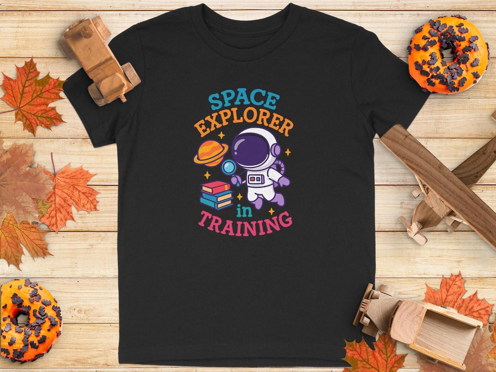 Space Explorer Astronaut T-Shirt, Youth Planets Design 140