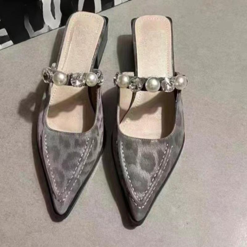 Fashion Summer New Baotou Cool Mopping Fashion Pointed Toe Shallow Mouth Pearl One-line Strap Versatile Simple Square Heel Half Slippers