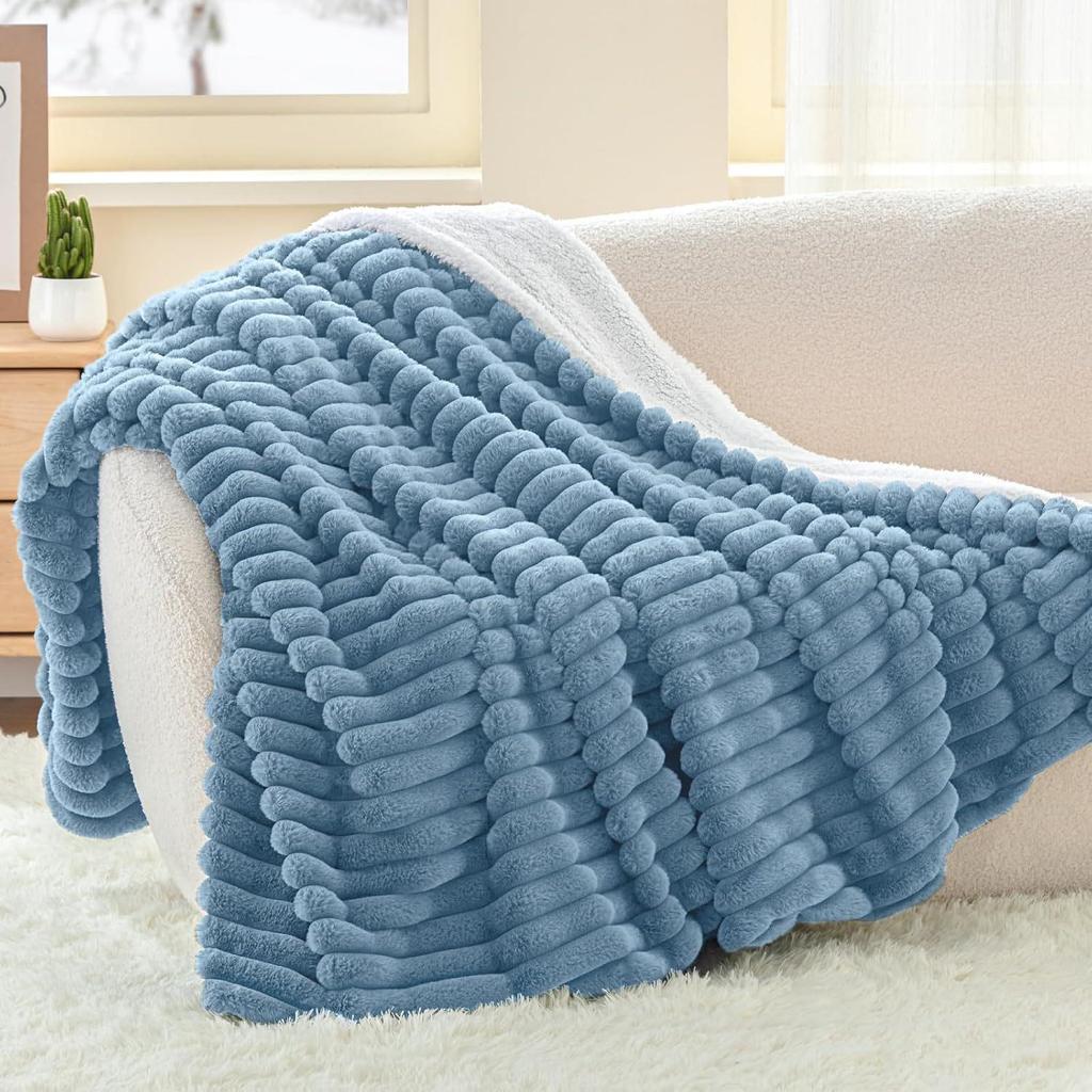 Ultra-Soft Plush Sofa Blanket - Cozy, Warm Bedding for Cold Weather