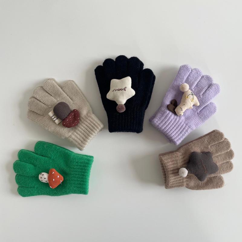 Children's Winter Plush Five-Finger Gloves - Warm, Trendy Gloves for Boys & Girls, Perfect for Outdoor Cold Protection & Writing.