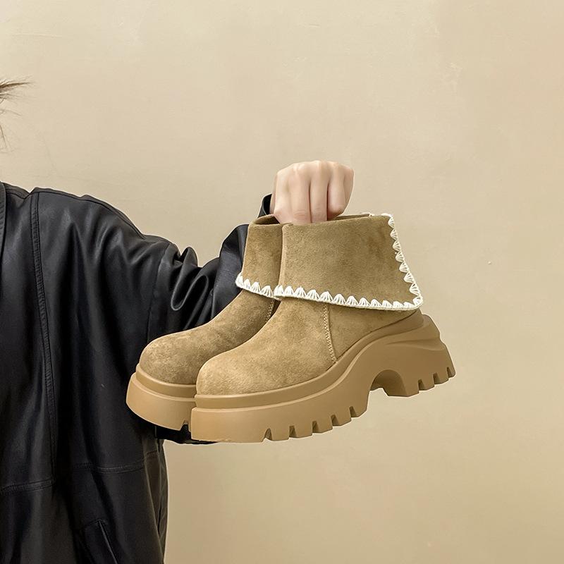 Retro Thick-soled Heightening Fashion Boots, Zipper Folding Hemming Short Tube After Autumn and Winter, Thick Heel Girls' Martin Boots with Skirt