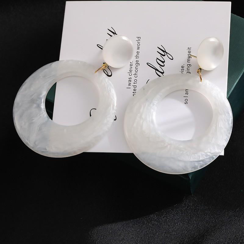 New Chinese Safety Buckle Hollow Round Earrings, High-End Female Personality Exaggerated Earrings, Fashionable Versatile Earrings