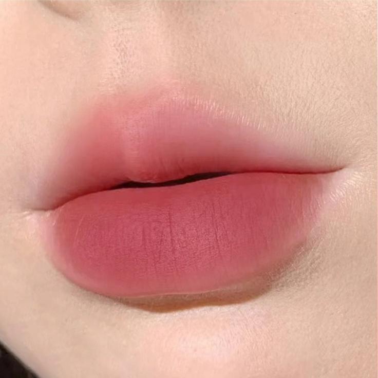 Matte lip glaze long-lasting and not easy to stick cup lip gloss for women makeup cosmetics