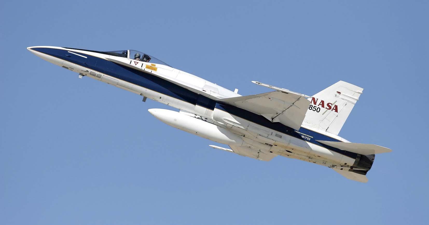

Hasegawa Scale National Aeronautics and Space Administration Hornet NASA Plastic Model Kit 07384 1/48 F/A-18A