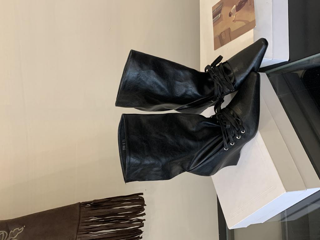 2025 spring new square head lace-up retro Martin boots design pleated pile boots slope heel wide tube boots women