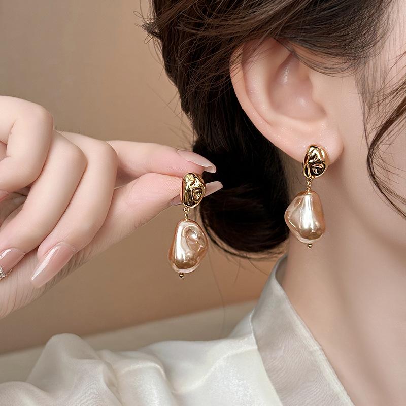 Simple Irregular Champagne Colored Pearl Drop Earrings for Women Bridal Wedding Jewelry Gift Round Face Slimming Earho