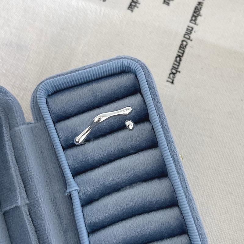 Trendy Women s Navy Blue Zircon Oval Ring: Simple, Fashionable, Open Design for Index Finger Adjustable