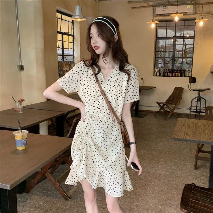 

Summer new French niche V-neck floral skirt drawstring short temperament small Platycodon dress women XL