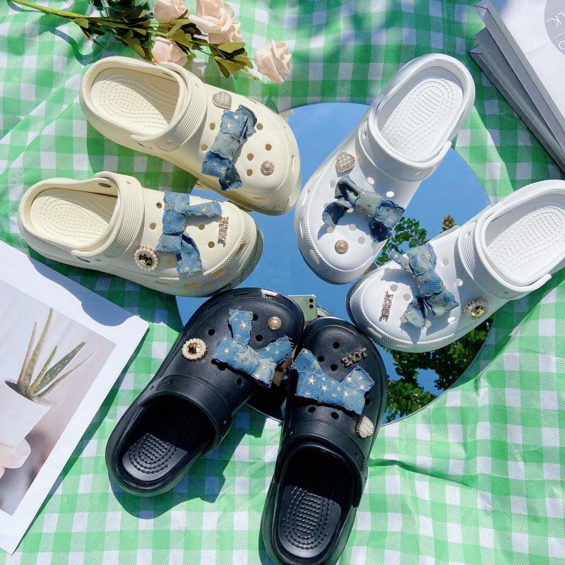 Fashionable Shoe Accessory Set,  with a Shoe Chain Clasp, Removable, Suitable for Sandals and Flip-flops.