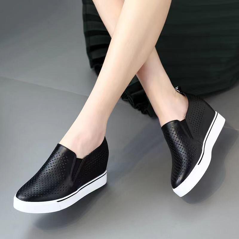 2024 Frühling/Sommer Damen Koreanischer Stil Weiße Slipper - Weiches Leder, Dicke Sohle, Lässige Einzelne Schuhe.