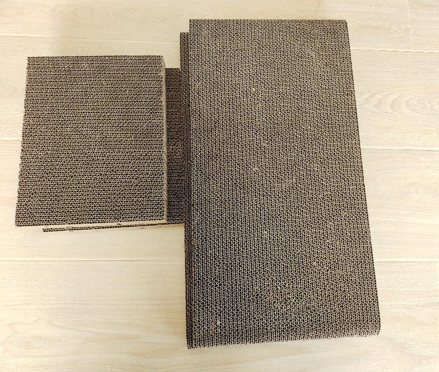 

Мяу Фея Мультяшна Котоліжко та Дряпка: Двошаровий гофрований картон, Замінний, Багатоцільовий Bubble Fish Corrugated Cardboard Cat Bed