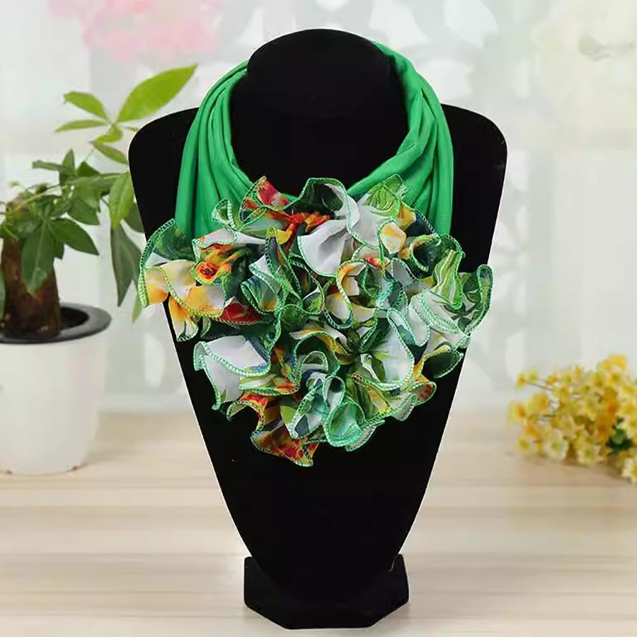 Color Block Scarf: Women's Four Seasons Warm Flower Neck Warmer – Fashionable Korean Style, Versatile Collar.