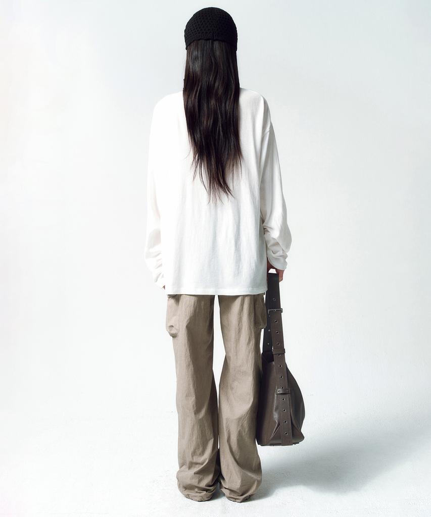 INSILENCE WOMEN Ashed Semi-Wide Cargo Pants Ash Beige