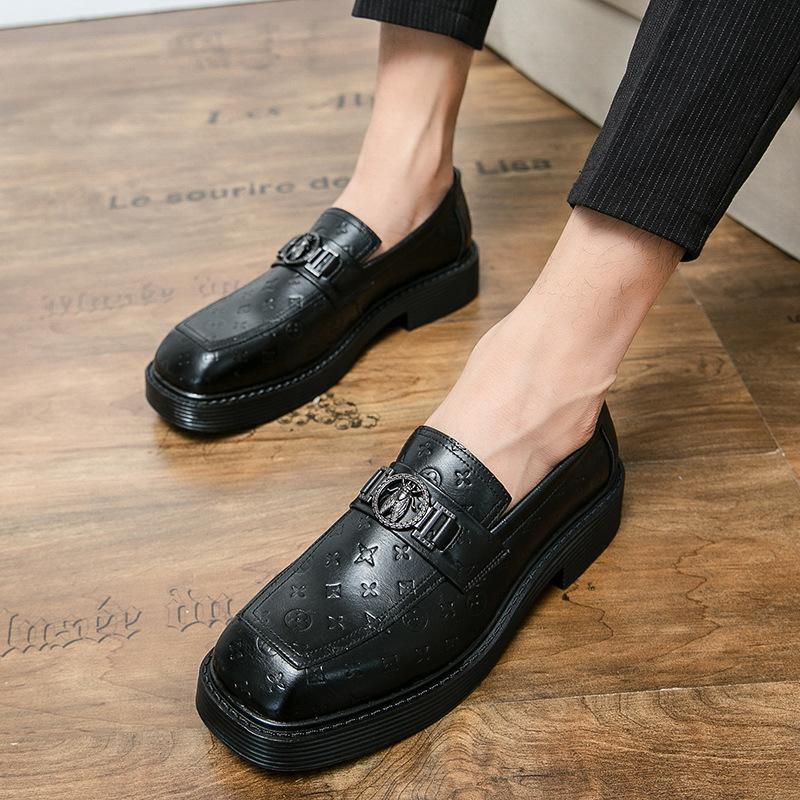 Men's Classic Simple Munch Shoes Pointed Buckle Retro Loafers British Style Business Casual Versatile Dress Shoes