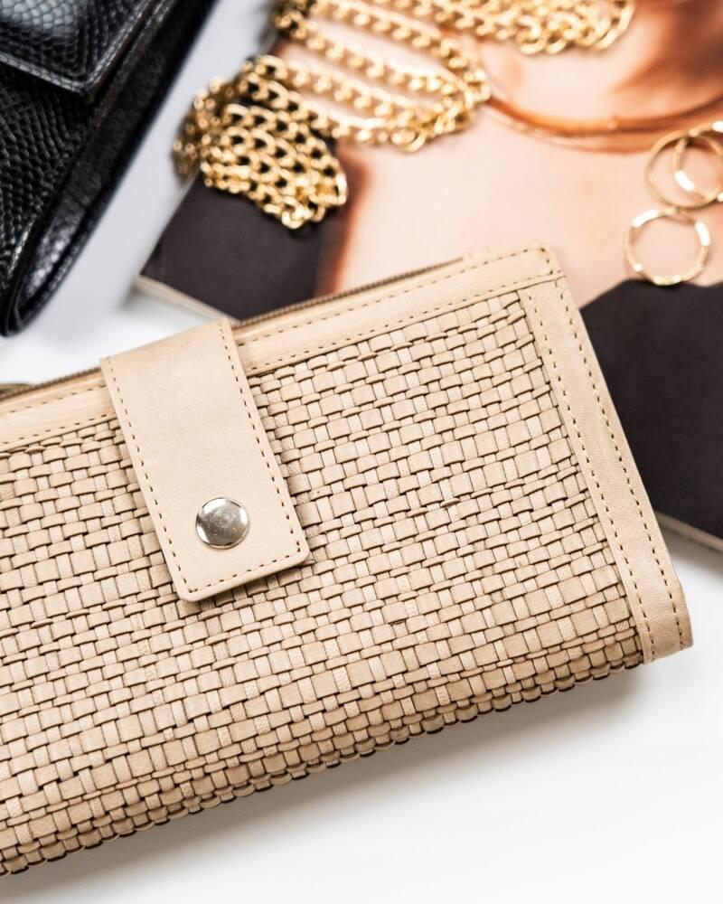 Large women's wallet made of natural leather - Rovicky
