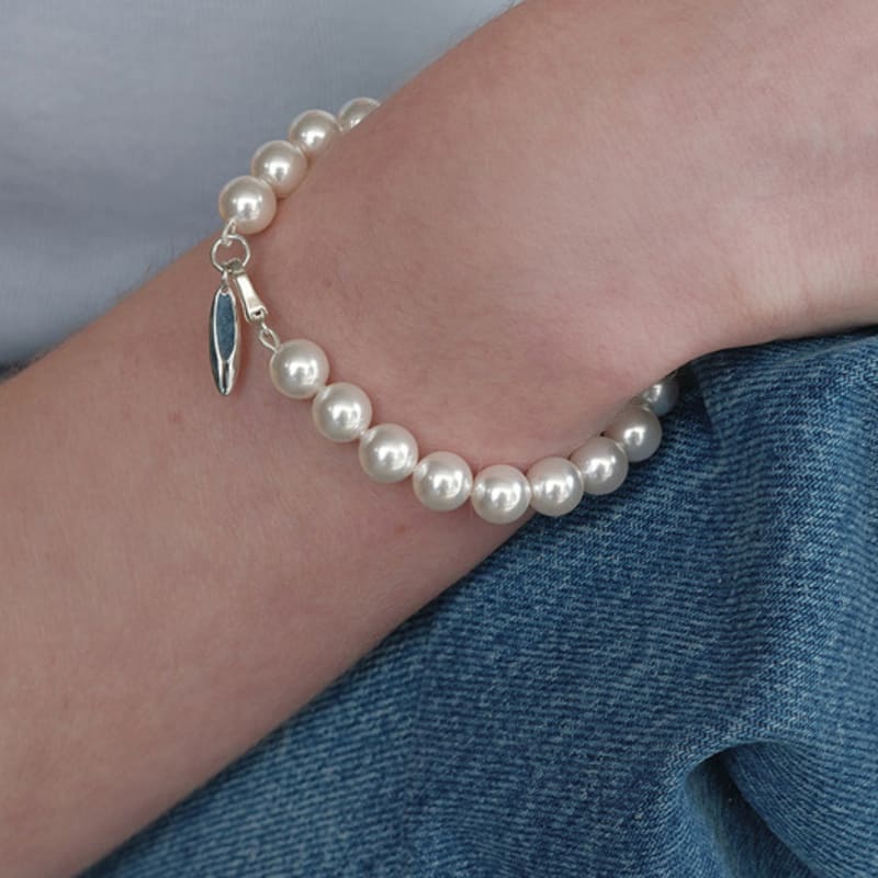

MONDAY EDITION Everyday Pearl Bracelet - 8mm White