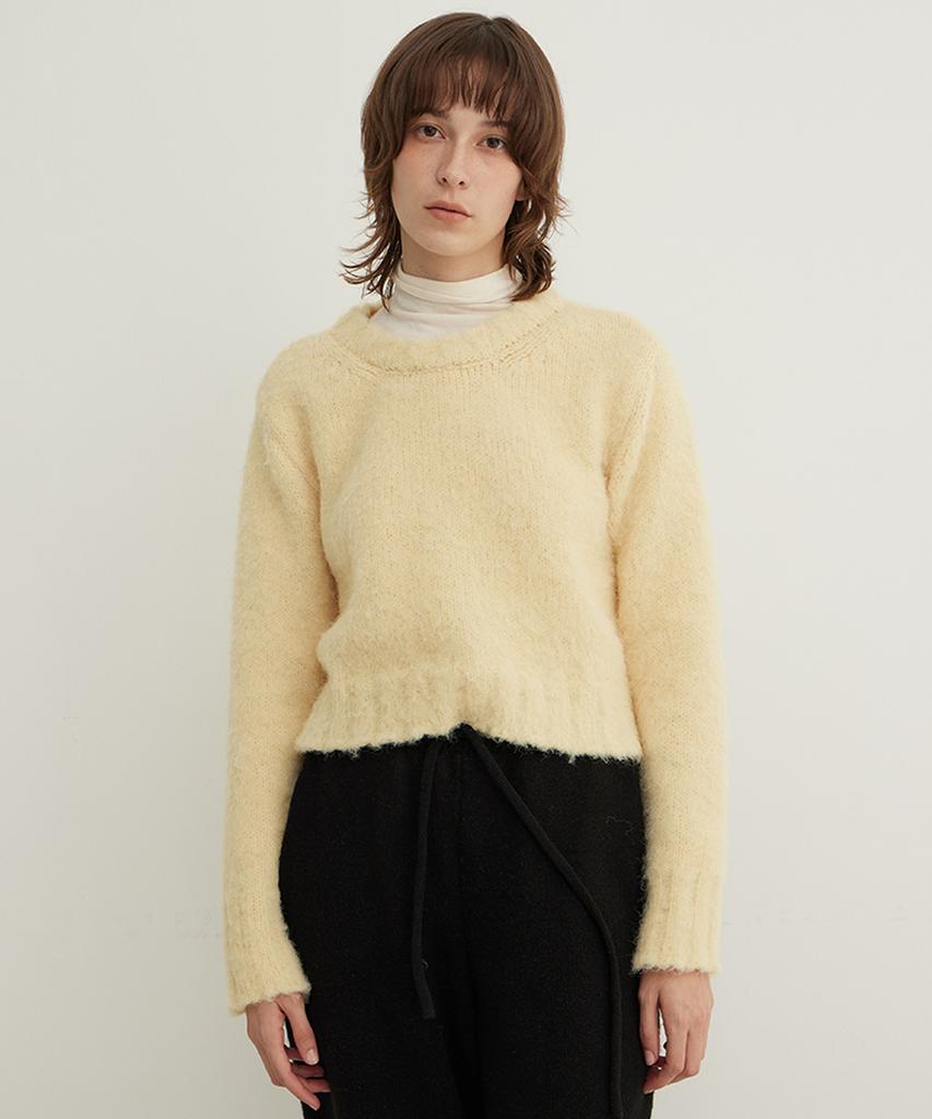 STEP AROUND Brushed Crop Round Knit_Butter Cream