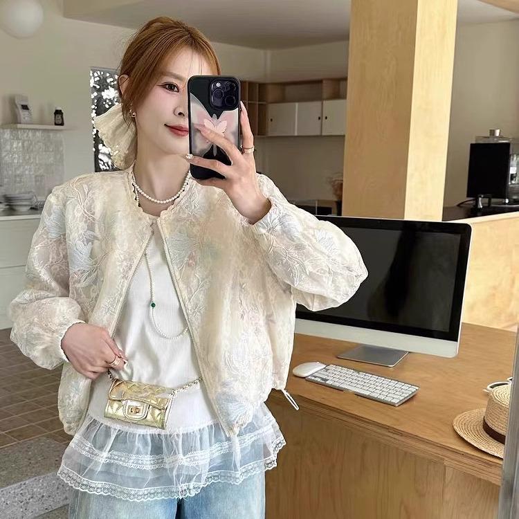 

Женская европейская куртка с легкой вышивкой - Мода весна/лето 2025, Омолаживающая, Короткая, Маленький размер, Солнцезащитная. XL светло-бежевый