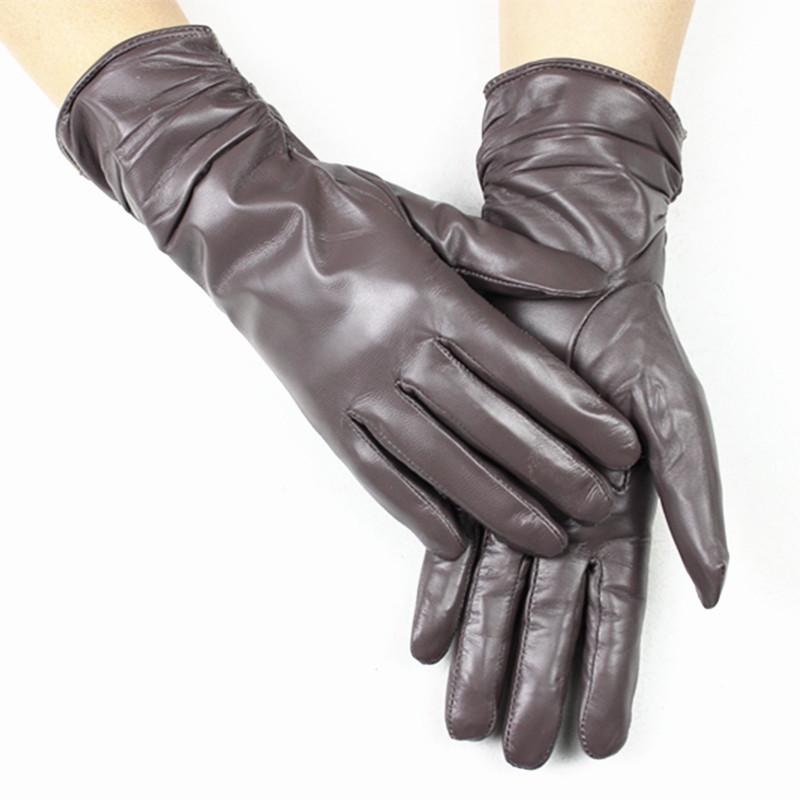 Sheepskin Leather Gloves Women's Fashion Elastic Style Velvet Lining to Keep Warm in Autumn and Winter Retro Color Points