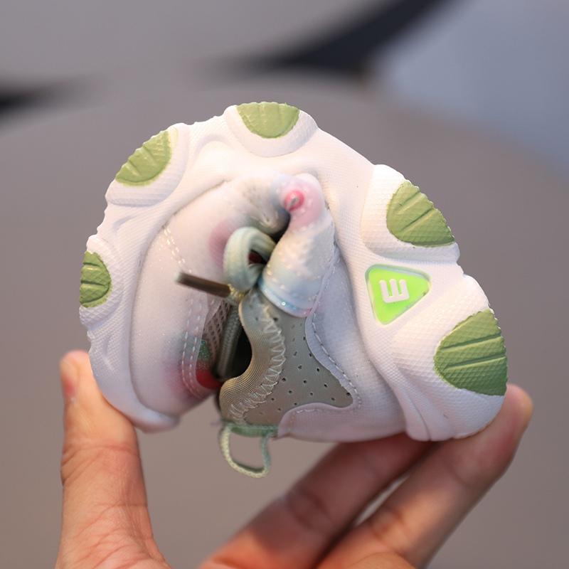 Chłopcy Dziewczęta Oddychające antypoślizgowe buty z motywem kreskówkowym Trampki Maluch Miękkie podeszwy Pierwsze kroki