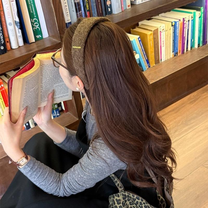 Gold Label Letter Headband for Women High-End Headband, Stylish and Versatile Hair Accessory