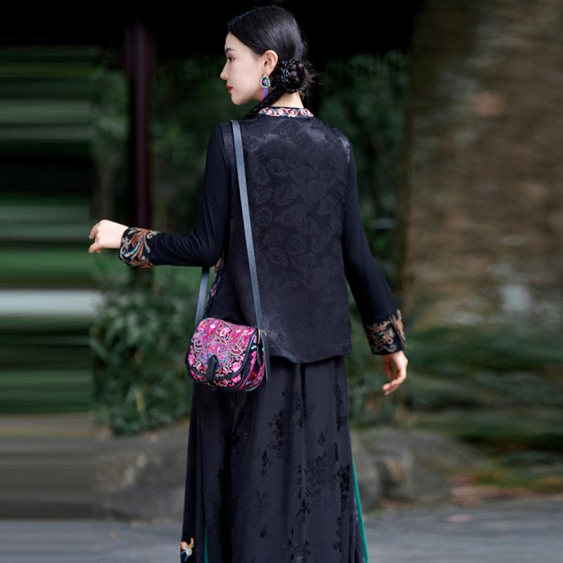 Women's Autumn Ethnic Embroidered Chinese-Style Sleeveless Jacket with Stand Collar
