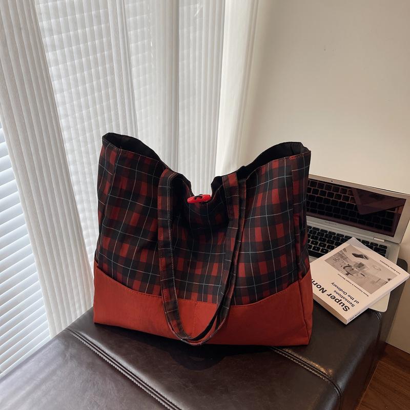 

Casual canvas bag large capacity women s bag 2025 new simple canvas bag lazy style pattern shoulder shopping bag bag коричневий