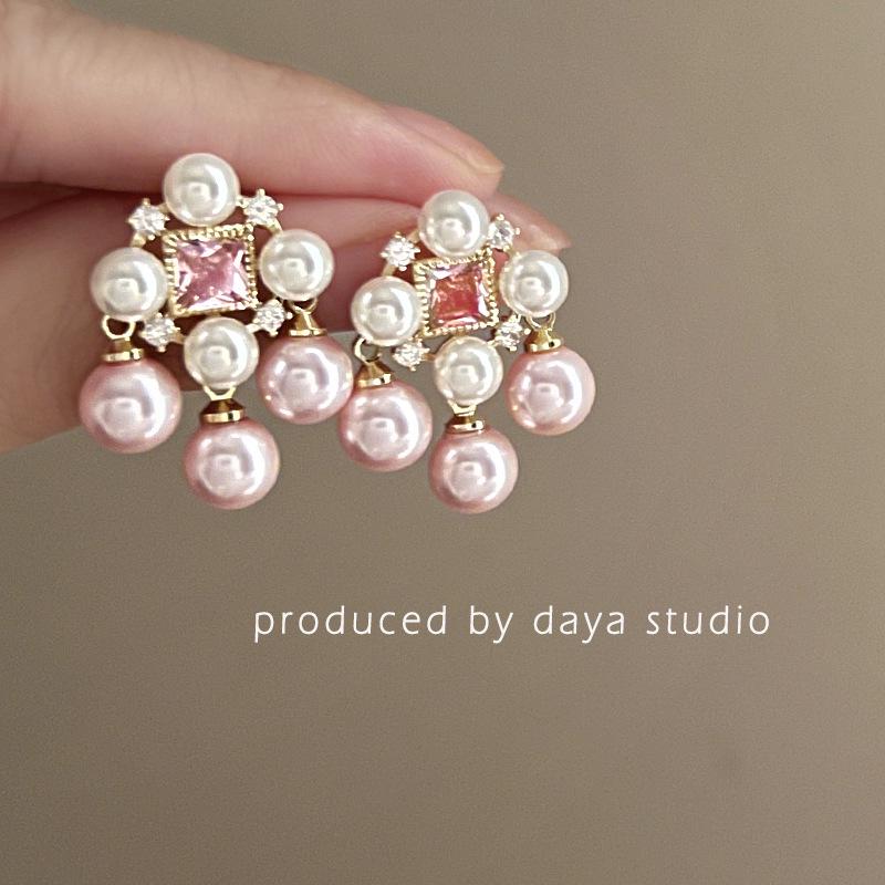 French Retro Zircon Pearl Stud Earrings - Elegant, Versatile Light Luxury Design for Women