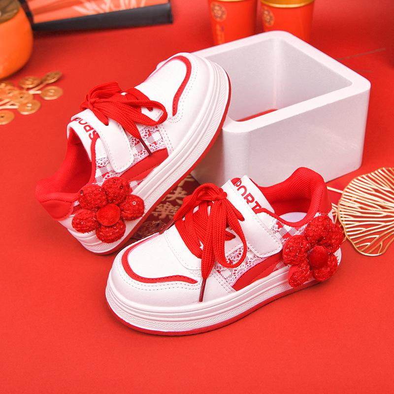 2025 Winter Girls' Red Non-Slip Sports Shoes - Versatile, Casual Board Shoes for Medium and Large Children