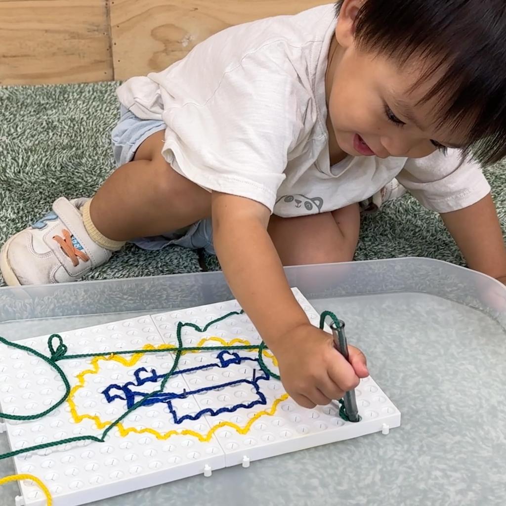 Edxeducation Junior String Art Set Stringing Toy Educational Toy Colorful String Play Learn Shapes and Symmetry Enhance Fine Motor Skills and Pattern