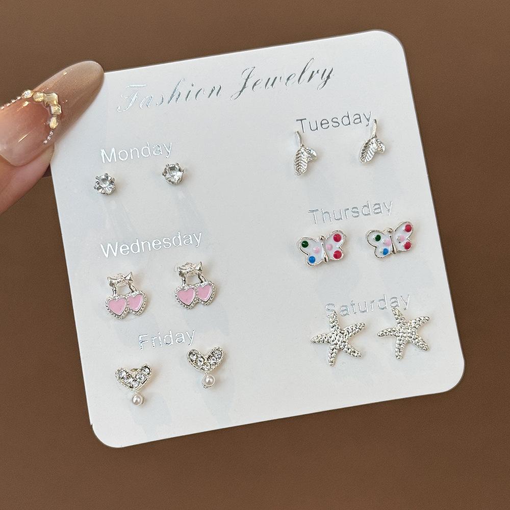 Korean Version of Niche One-week Stud Earrings Set Ins Cute and Small Alloy Electroplating Temperament Point Diamond Earrings