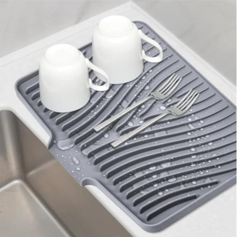 Tapete Drenante de Silicone Inclinado para Bancada de Pia de Cozinha Pad de Secagem para Louças Bandeja de Gotejamento Antiderrapante com Canaleta de Escoamento