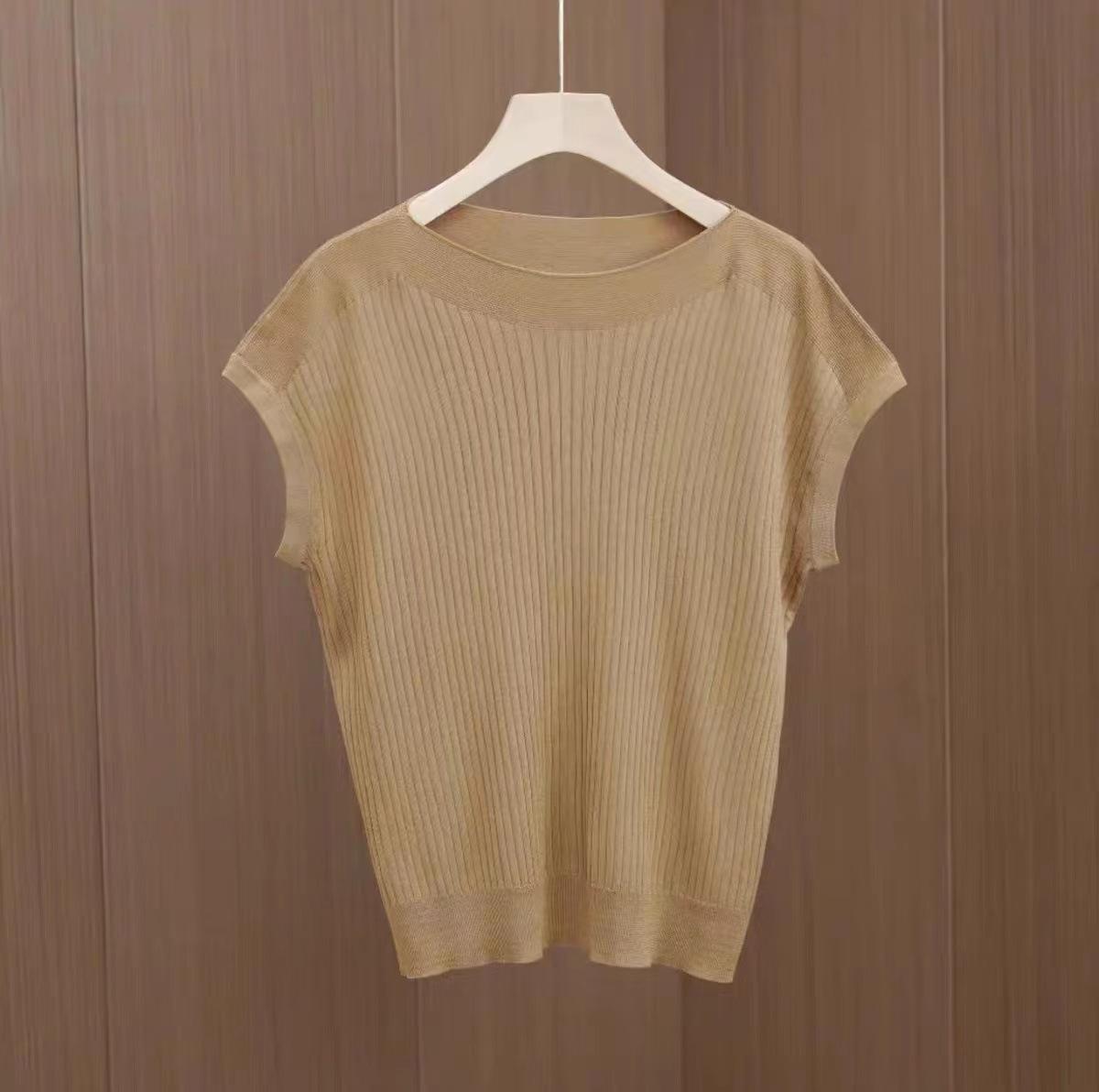 

Женский летний трикотажный топ Ice Silk на одно плечо с короткими рукавами, вертикальными полосками и воротником-стойкой XXL верблюд