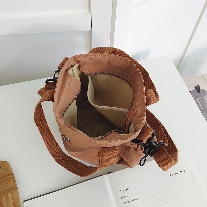 Lightweight Nylon Crossbody Bag Women Sports Shoulder Mobile Phone Bag