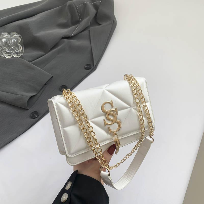 Stylish Black Pu Chain Bag For Women With Elegant Design Perfect For Casual Outfits