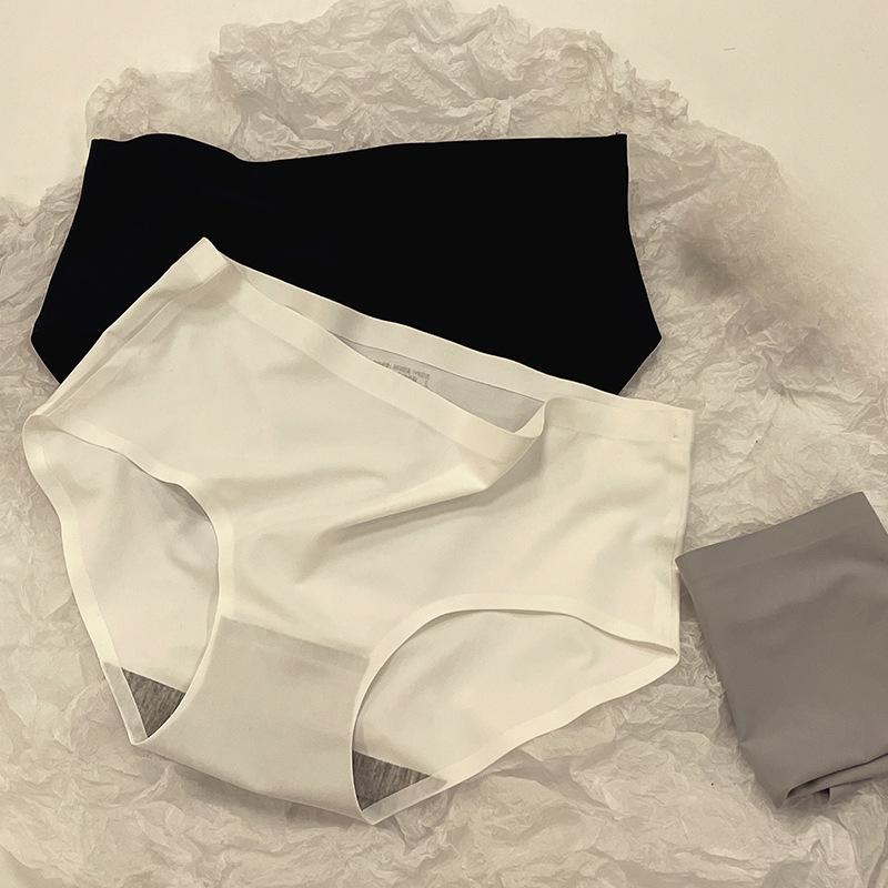 3pcs Sexy Mid-waist Hip-lifting Triangular Panties for Women Seamless Ice Silk Ultra-thin for Summer Breathable Ideal for The Girlish Style