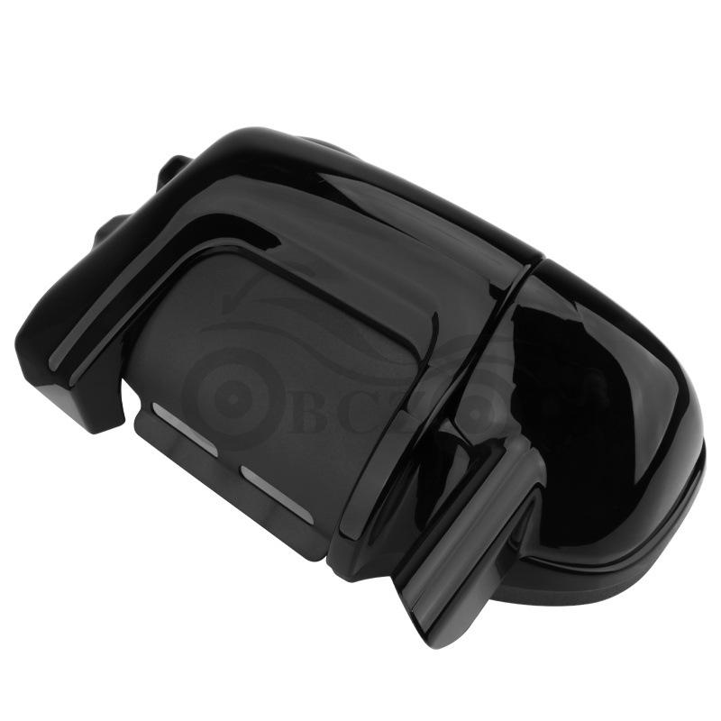 Harley-Davidson Road Glide Crash Bars with Leg Guards and Storage