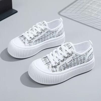 Chaussures en forme de biscuit à fond épais Chaussures de style classique pour femmes Chaussures en toile Nouveaux vêtements pour femmes Chaussures d'été respirantes et assorties