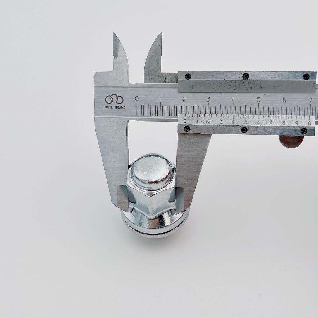 Nissan Patrol Y62/Infiniti QX80 Šroub kola 40222-1LA3A Matice s plochou hlavou