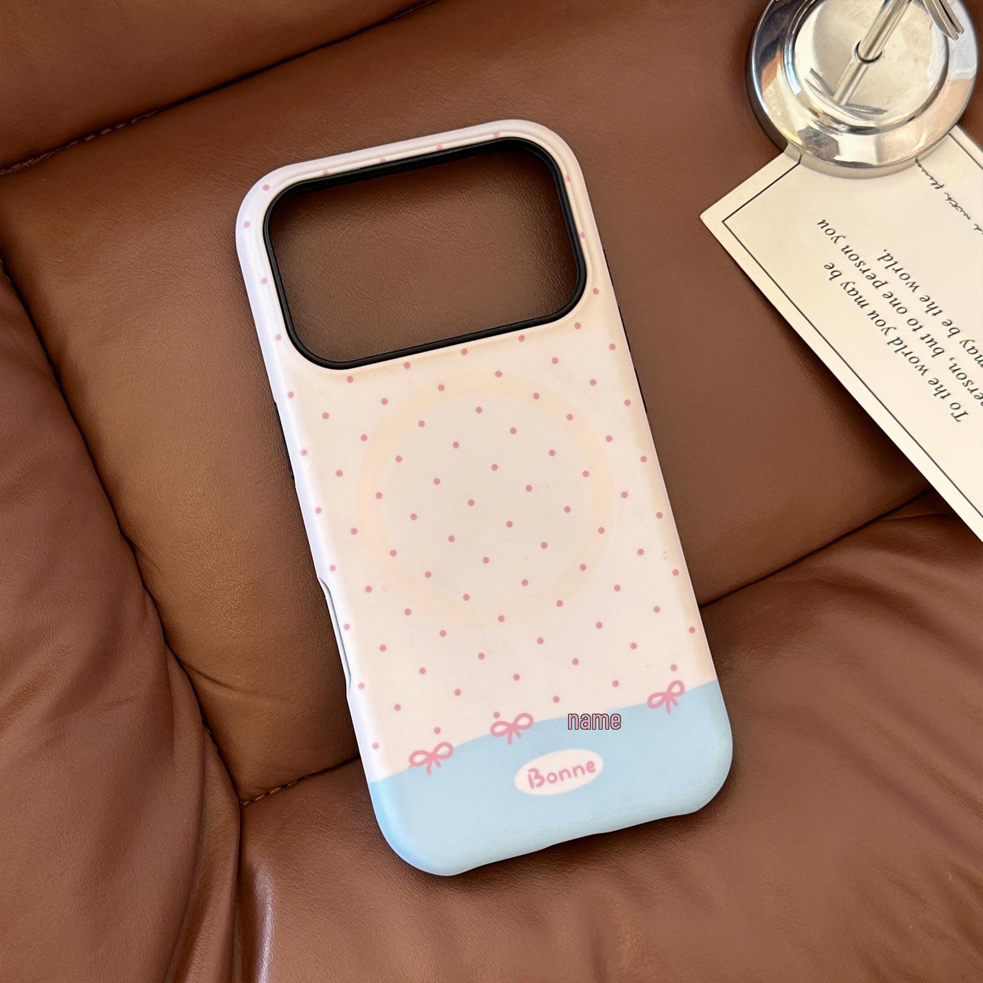 

Trendy Magnetic Coconut Milk Strawberry Dot iP17promax Phone Case - Apple Anti-Fall 16/15 iPhone 13 Pro