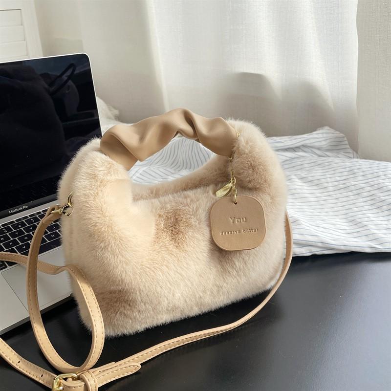 Womens Plush Lunch Box Bag Soft Faux Fur Handbag Crossbody Daily Use