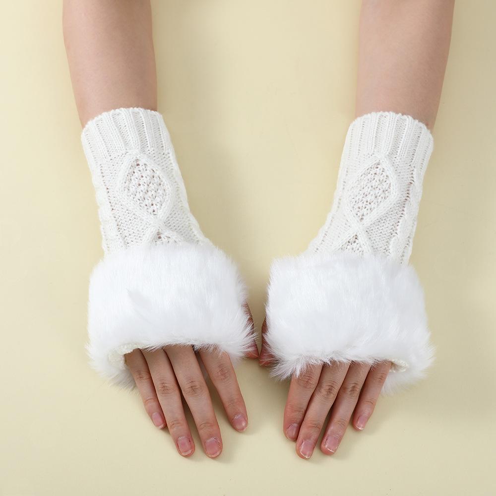 Women's Autumn-Winter Diamond Pattern Knit Wool Gloves