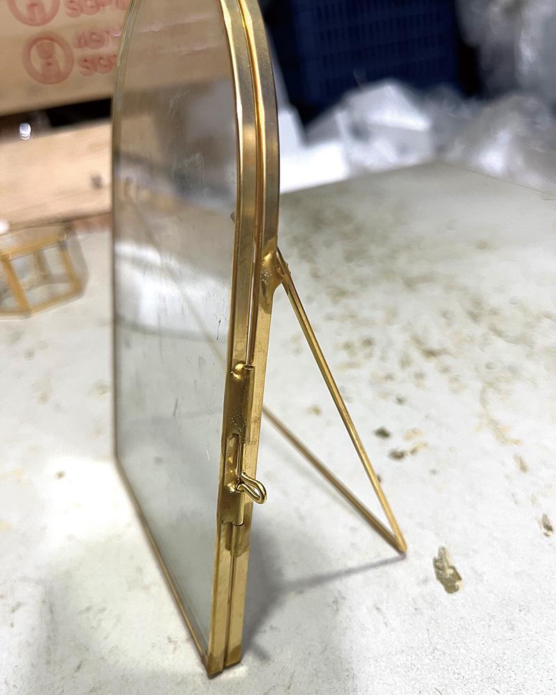 Semi-circular Glass Metal Frame for Photo or Plant Display