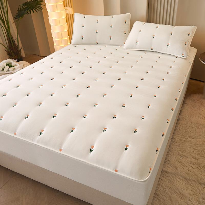 Washed Cotton Soybean Embroidered Bed Sheet, Skin-friendly Maternal and Infant-grade Bed Cover, Warm Bed Protector, Simmons Protective Cover