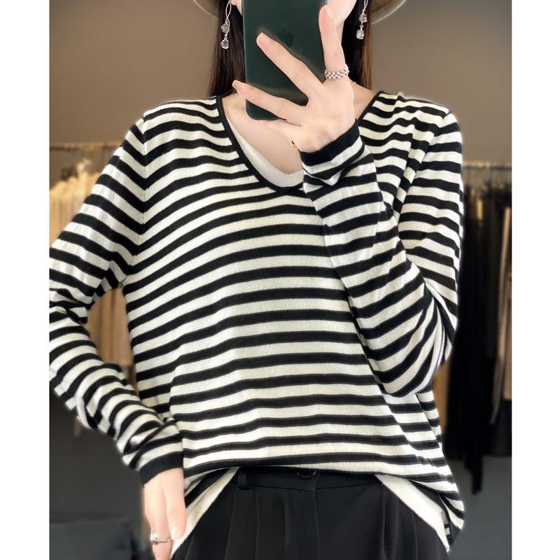 

Осень и зима новый темперамент V-образный вырез полосатый тонкий имитация вязаного свитера женский свободный свитер с имитацией двух частей женский топ XXL чёрный