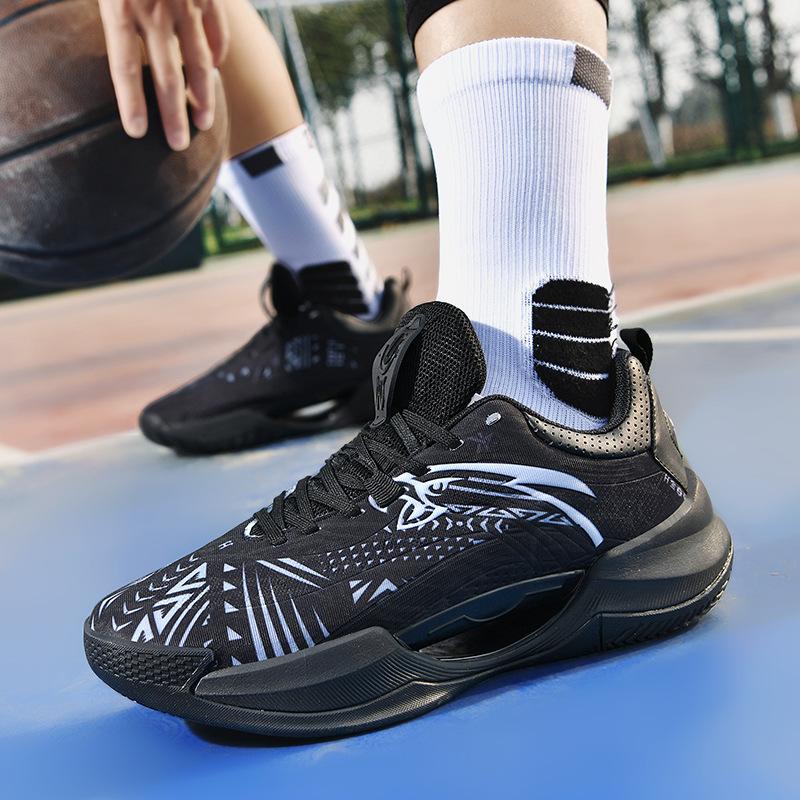 

New basketball shoes Low state MD rubber sole friction luminous men s and women s actual combat cement blue ball shoes mesh 2025 45