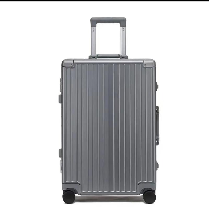 Finke Fashion Hard-Shell Spinner Suitcase